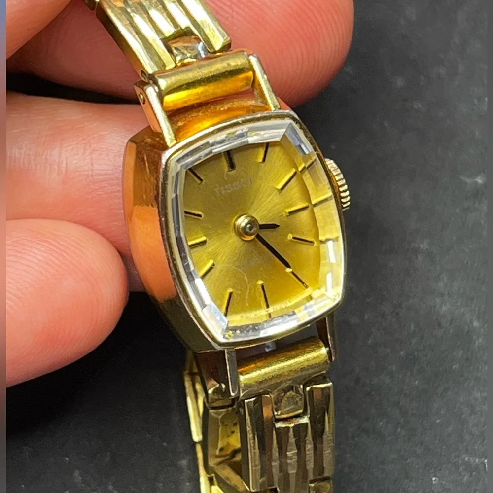 TISSOT SAPHIR mechanical hand winding ladies watch gold plated 20 microns. - Picture 3 of 15